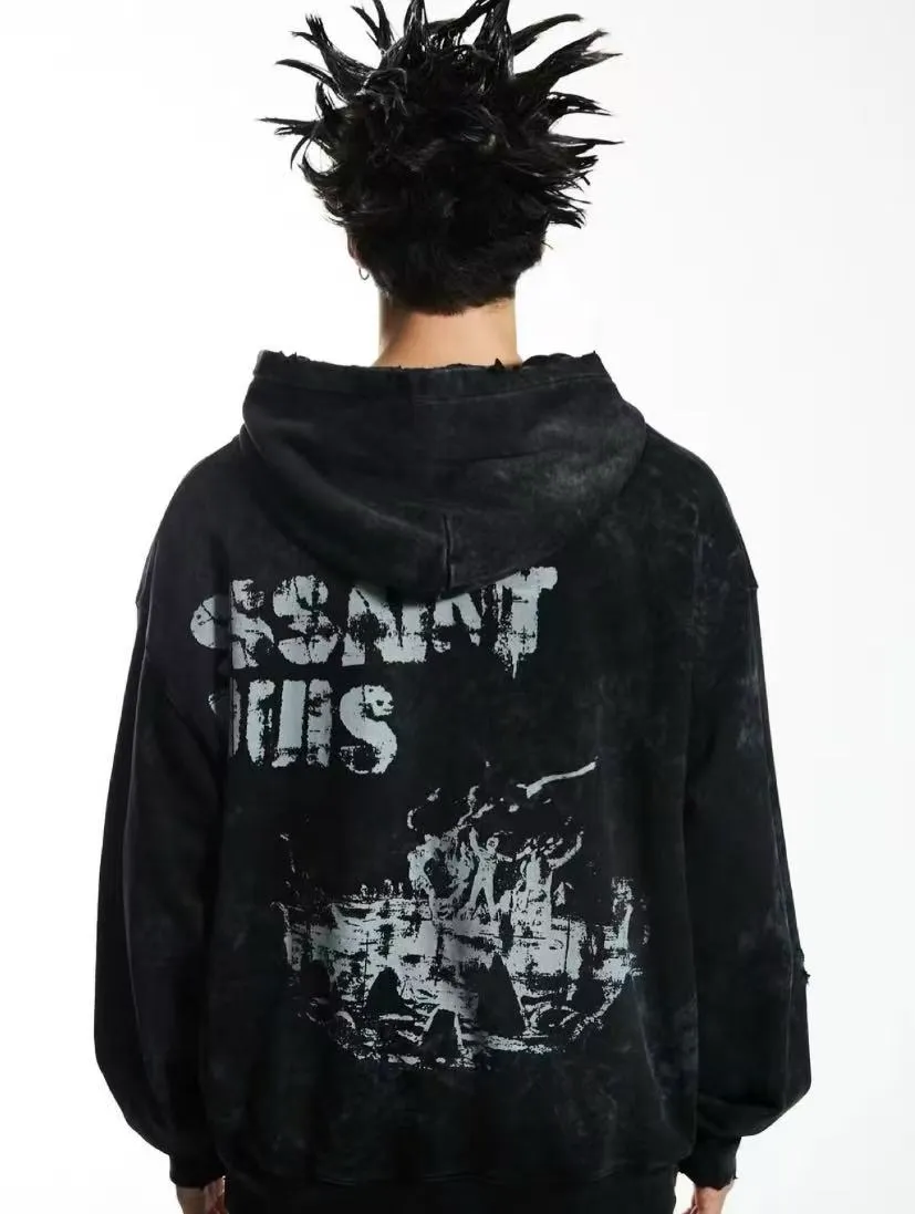 Style No. S225 P300💰 (450g version) SSSAINT LOUIS hooded pullover sweatshirt is made of 450g heavy-weight pure cotton fabric, which is integrated with tedious processes such as manual hand-painting + fraying + washing and spraying. It is not easy to deform and does not shrink. The version is loose and suitable for men and women. Size: S-XL